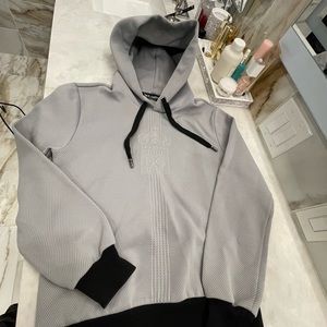 Sweatshirt with hoodie